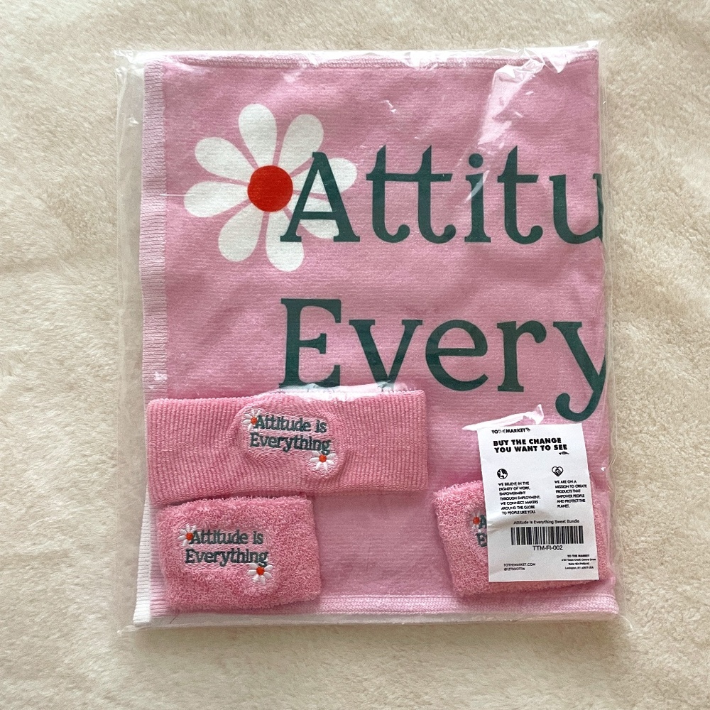 ToTheMarket Attitude Is Everything Sweat Bundle